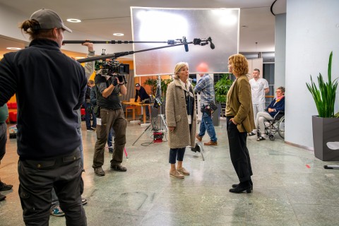 ZDF-Film im EVK Bergisch Gladbach: Dreh mit Annette Frier und Jutta Speidel