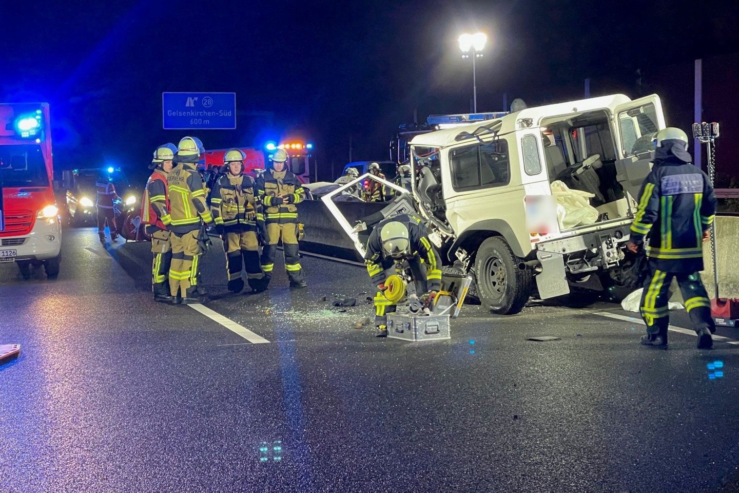 Wegen des Unfalls auf der A40 müssen Autofahrer mit erheblichen Einschränkungen rechnen.