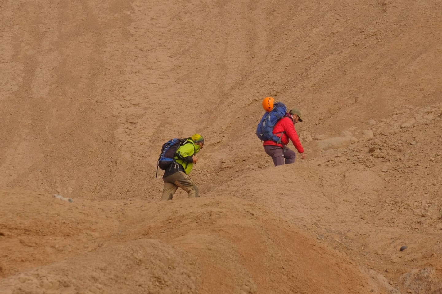 Rettungskräfte suchen nach der 19-Jährigen, die von einer Wanderung auf den Berg Cerro de las Tres Marías nicht zurückgekehrt war.