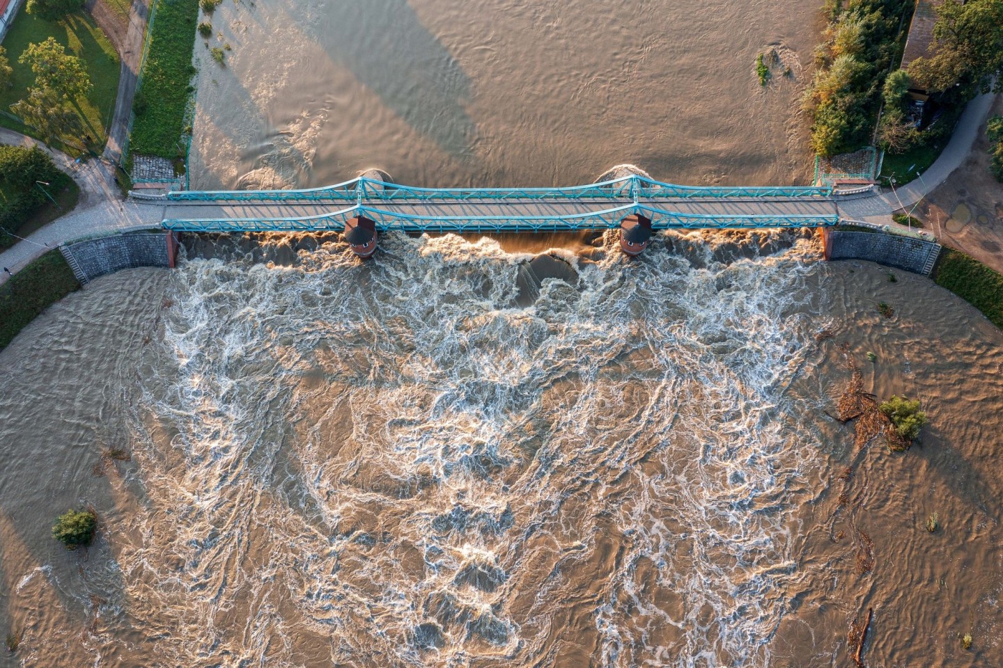 In Polen führen viele Flüsse noch Hochwasser.