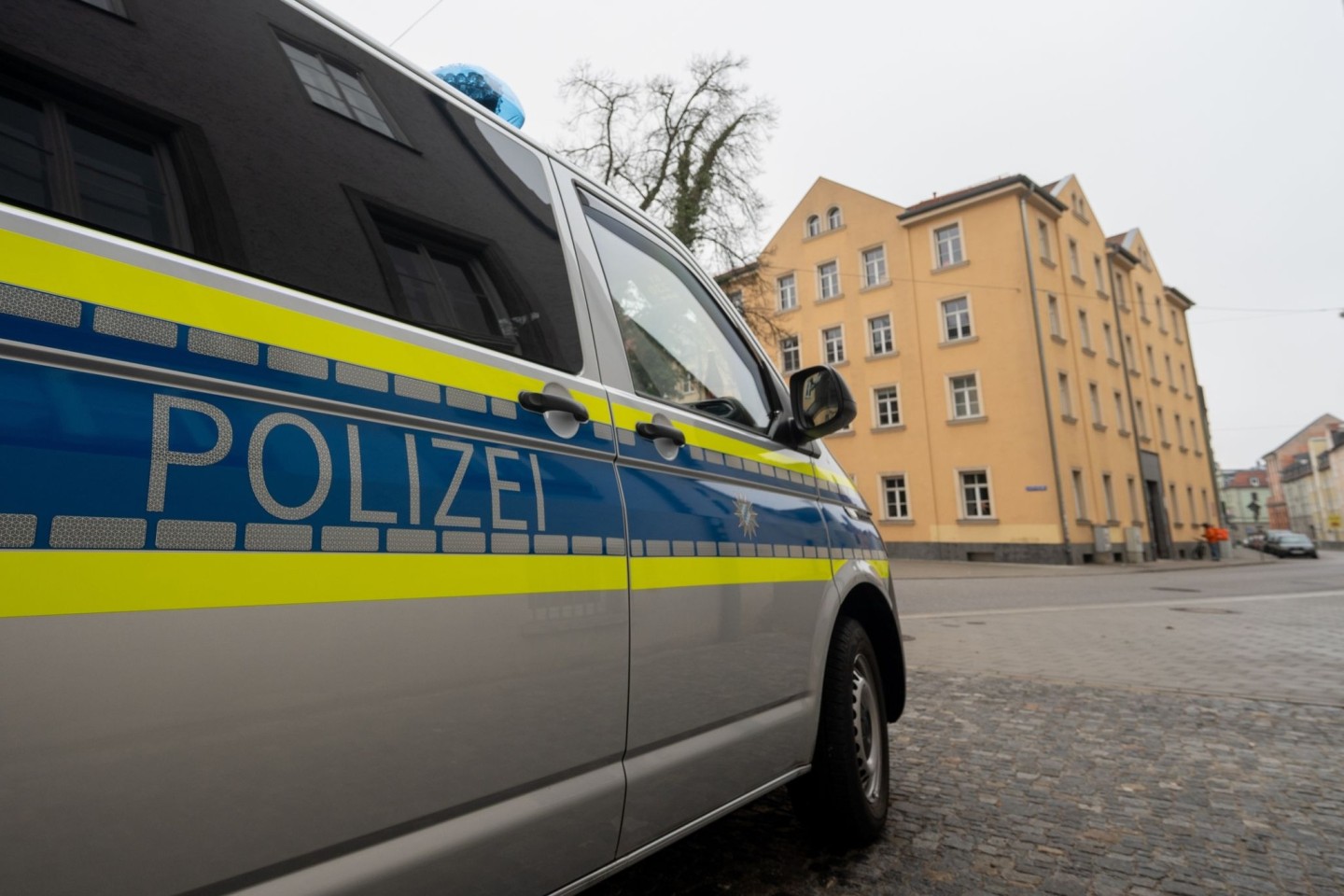 Die Suche der Polizei lief auf Hochtouren. Der Entflohene saß eine lebenslange Haftstrafe wegen Mordes ab.