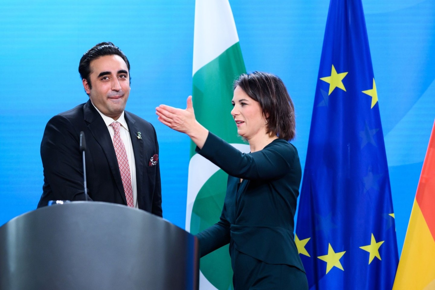 Außenministerin Annalena Baerbock (r, Bündnis 90/Die Grünen) und Bilawal Bhutto Zardari, Außenminister von Pakistan, sprachen in Berlin.