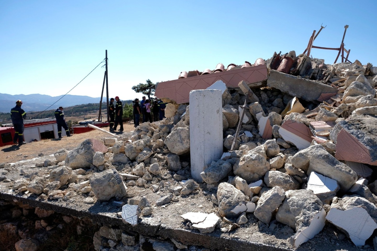 Eine zerstörte griechisch-orthodoxe Kirche nach dem Erdbeben im September 2021 im Süden der Insel Kreta.