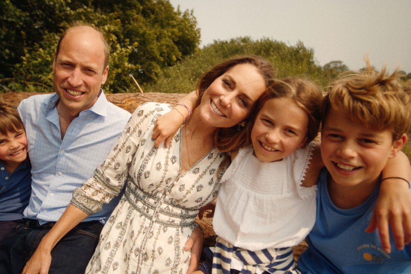 Strahlende Gesichter der beliebten _Familie sind eine gute Nachricht für den Palast.