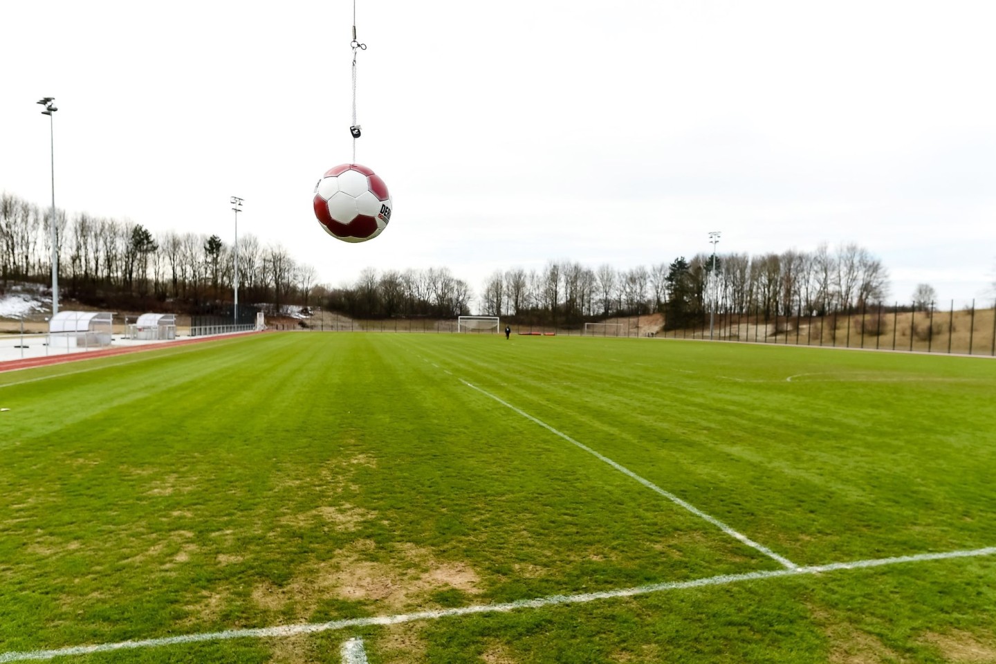 Ein Kopfball-Pendel für das Fußballtraining.