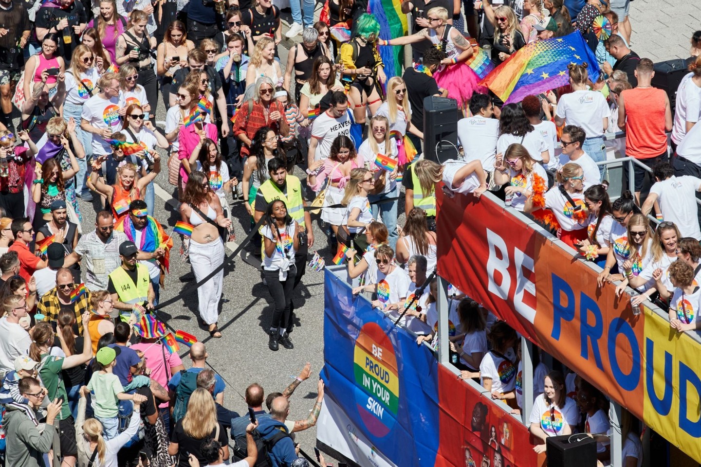 Demo zum Christopher Street Day (CSD) am Hamburger Hauptbahnhof.