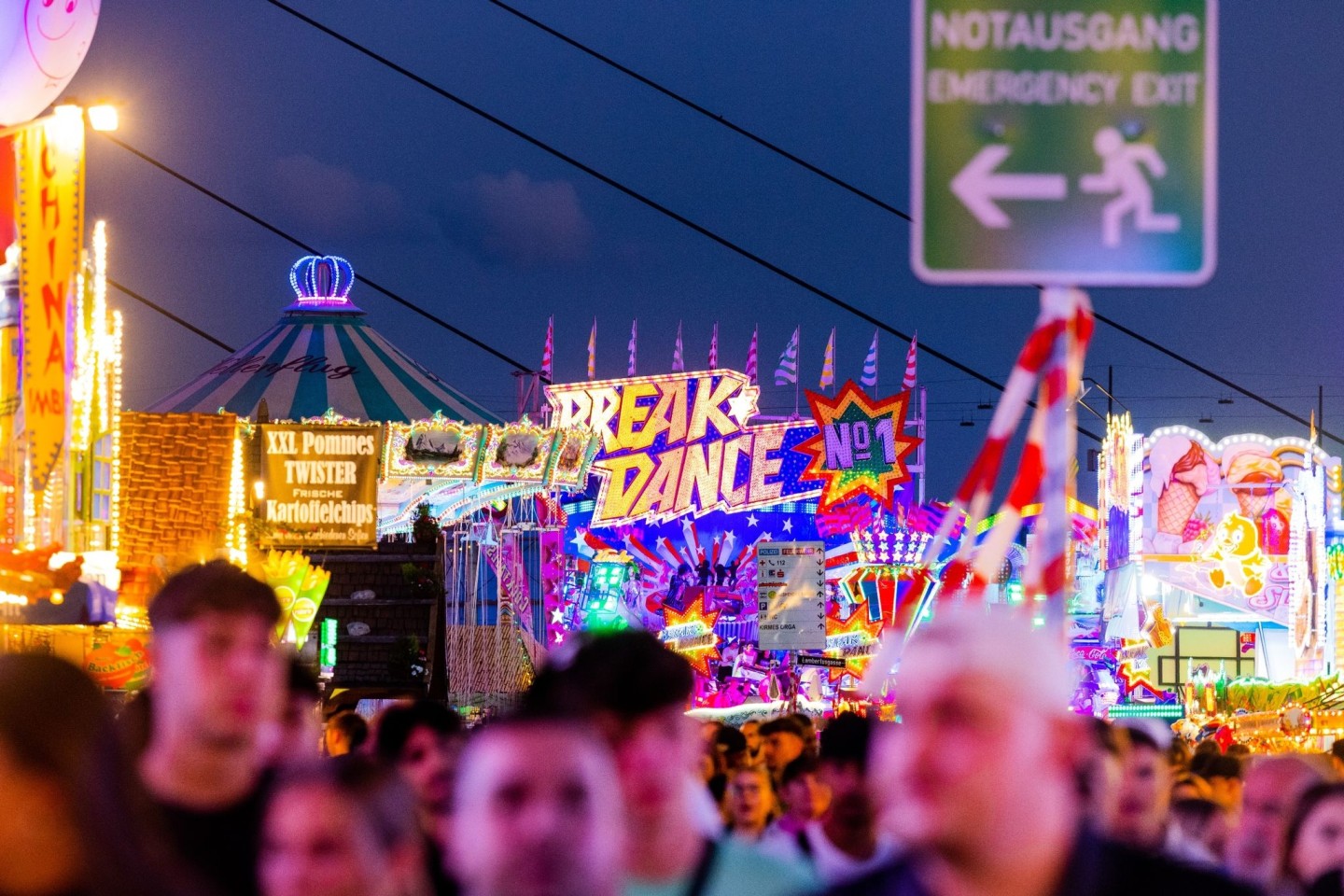 Verbotener Song: In Düsseldorf wurde die Kirmes mit dem fragwürdigen Lied «Layla» eröffnet.