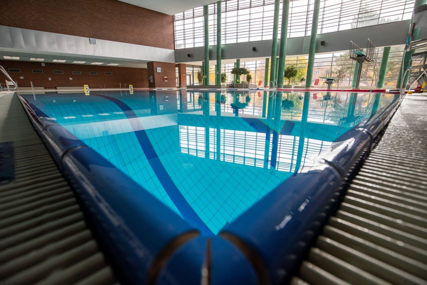 Schwimmhallen in Nürnberg bleiben für die nächsten Wochen geschlossen - um Energie zu sparen.