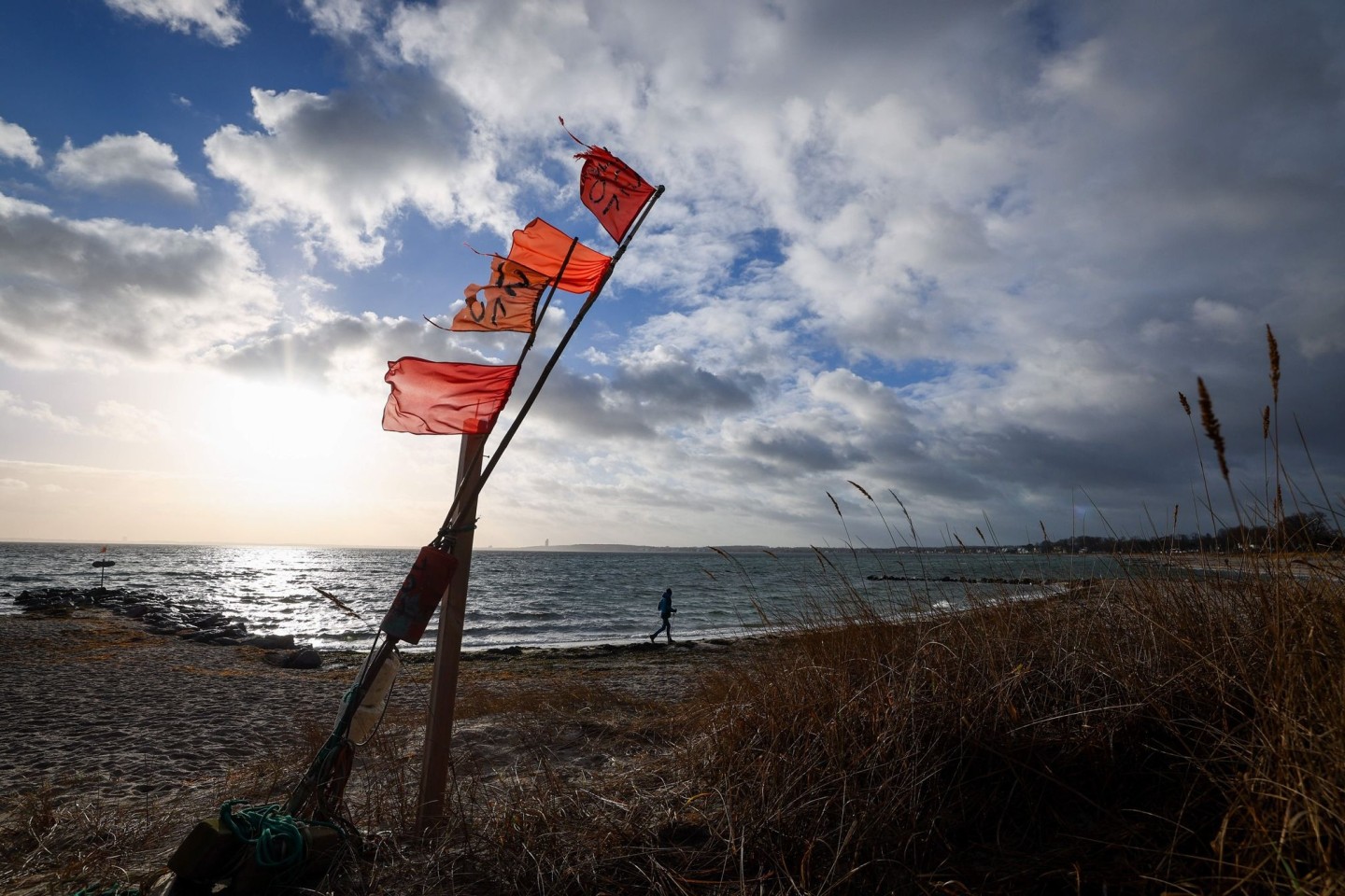 Stürmisches Wetter auch an der Ostsee. Das Wochenende wird ungemütlich.