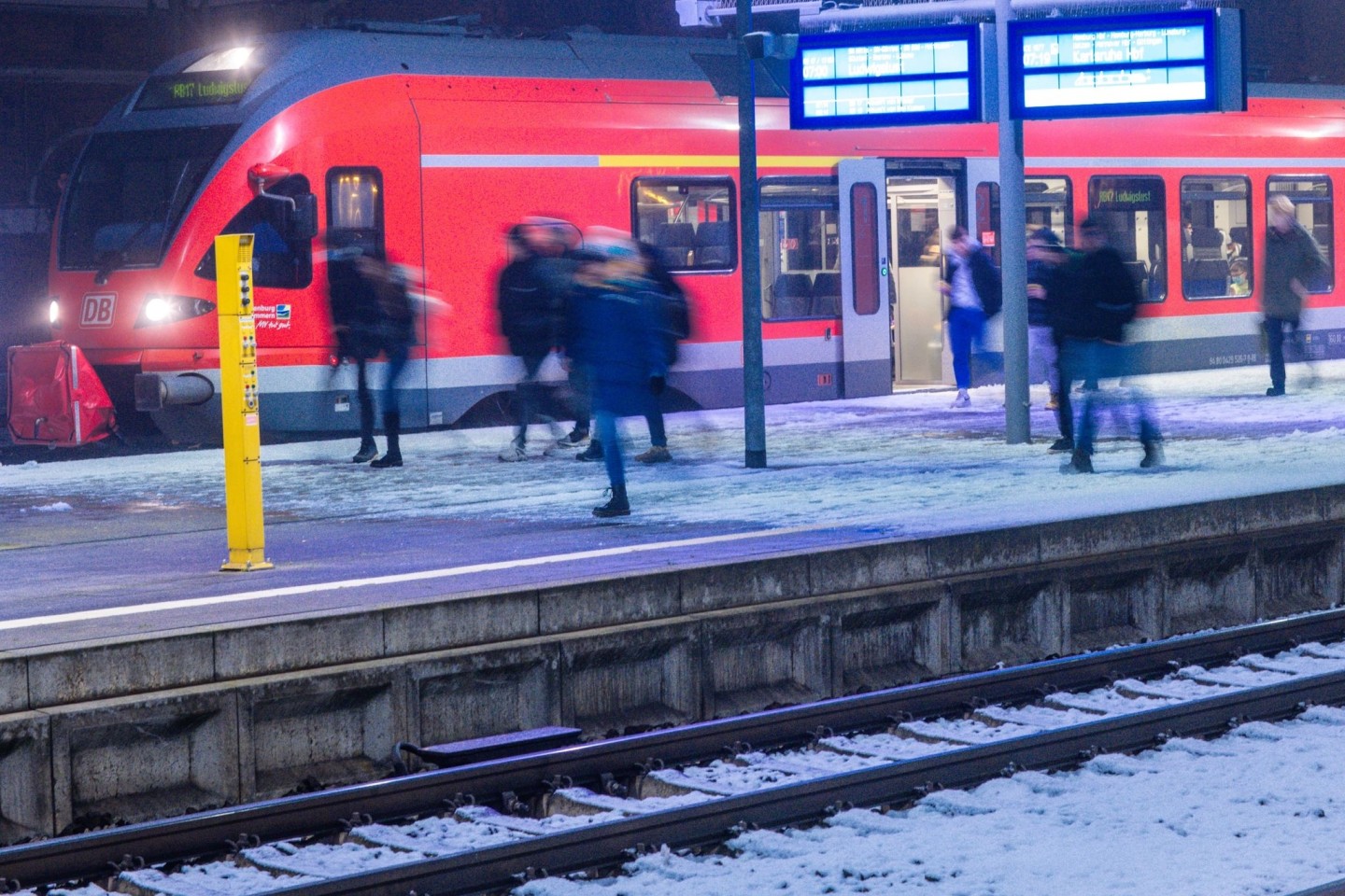 Eine Sprecherin der Bundespolizei über den Vorfall: «Ein absolutes Glück, dass sie nicht eingeklemmt wurde.» (Symbolbild)