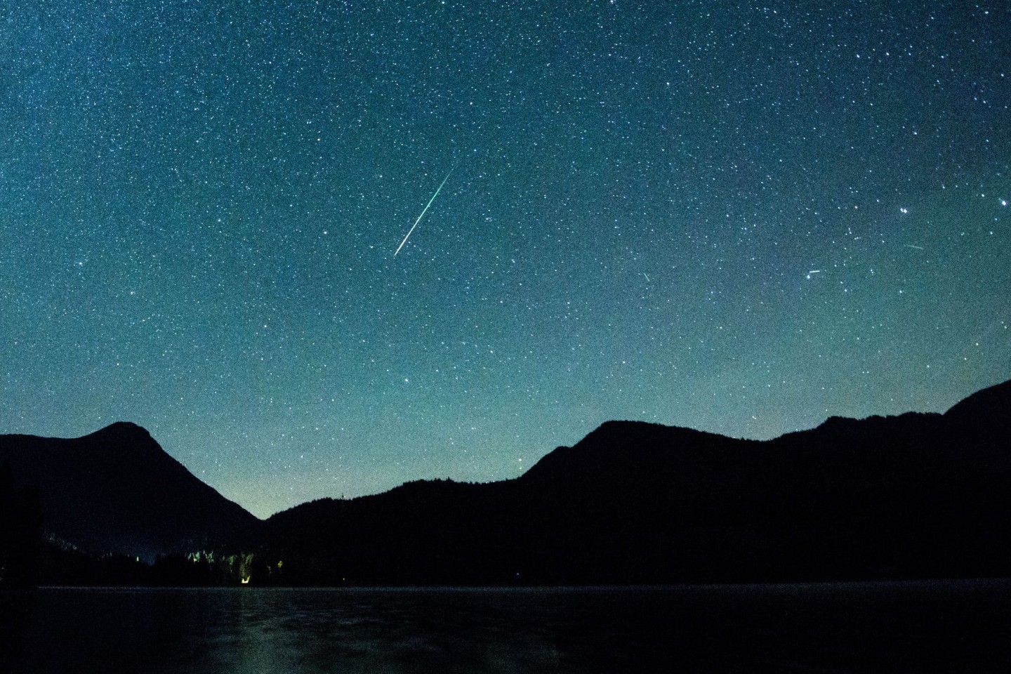 Wie jedes Jahr kreuzt die Erdbahn im November den Meteorstrom der Leoniden.