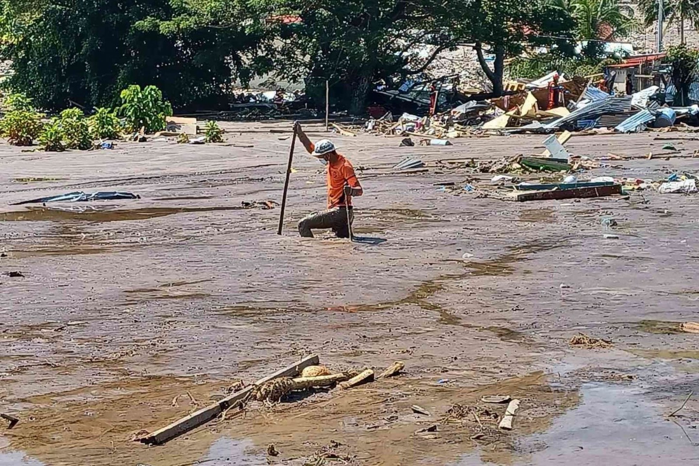 Nach dem Tropensturm auf den Philippinen: Suche nach Vermissten.