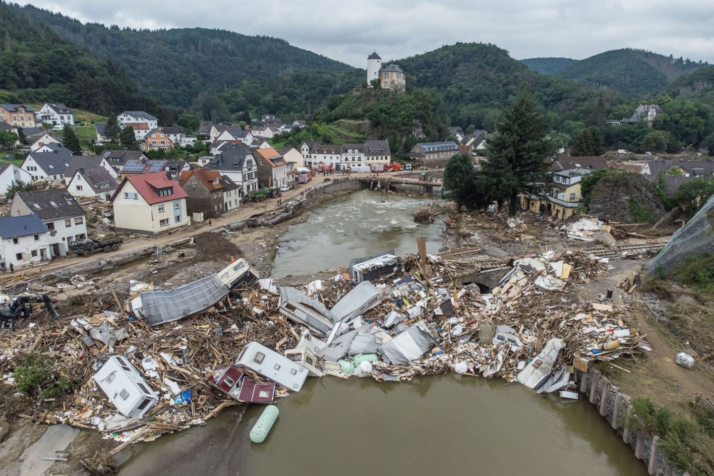 Naturkatastrophen brechen nach einer UN-Analyse unter anderem wegen des Klimawandels über immer mehr Menschen herein.