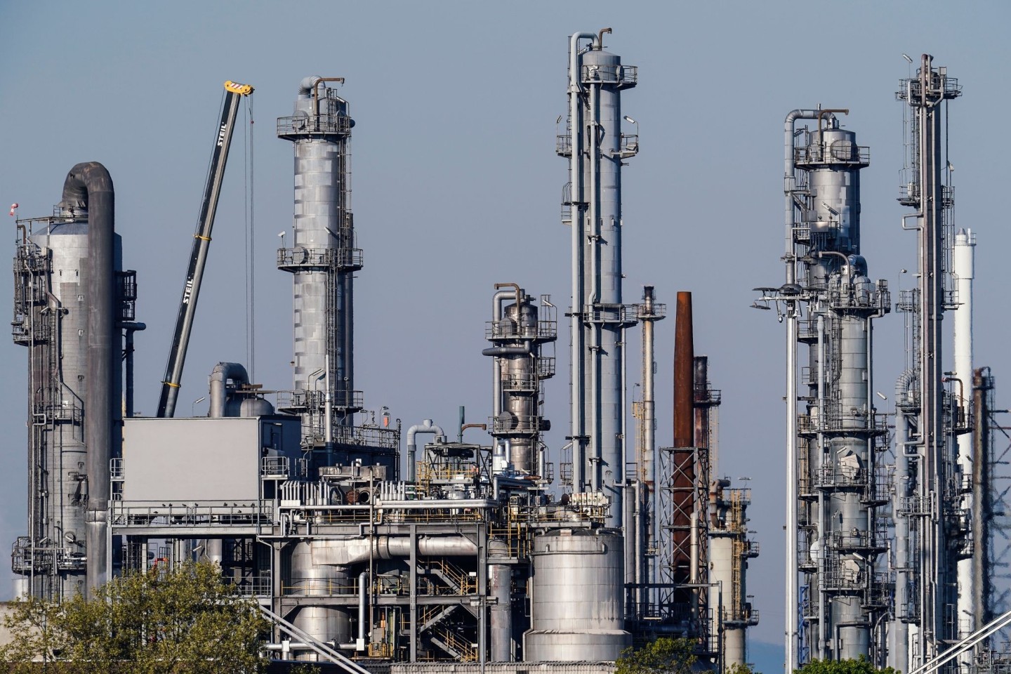 Industrieanlagen in Ludwigshafen. Die chemische Industrie weitet die Forschungsetats in diesem Jahr nicht aus.