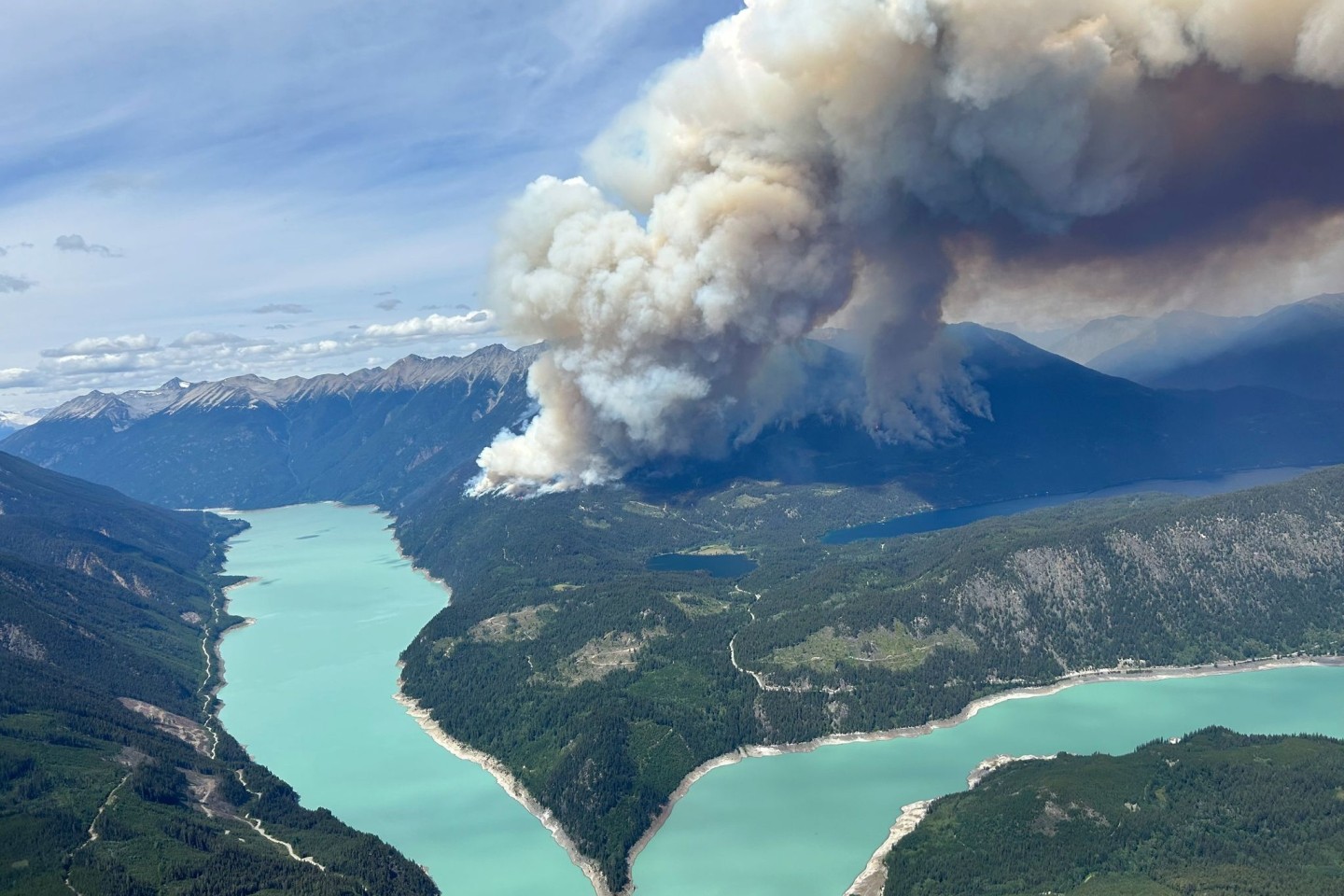 Waldbrände in der Nähe des Downton Lake im südlichen Teil von British Columbia.